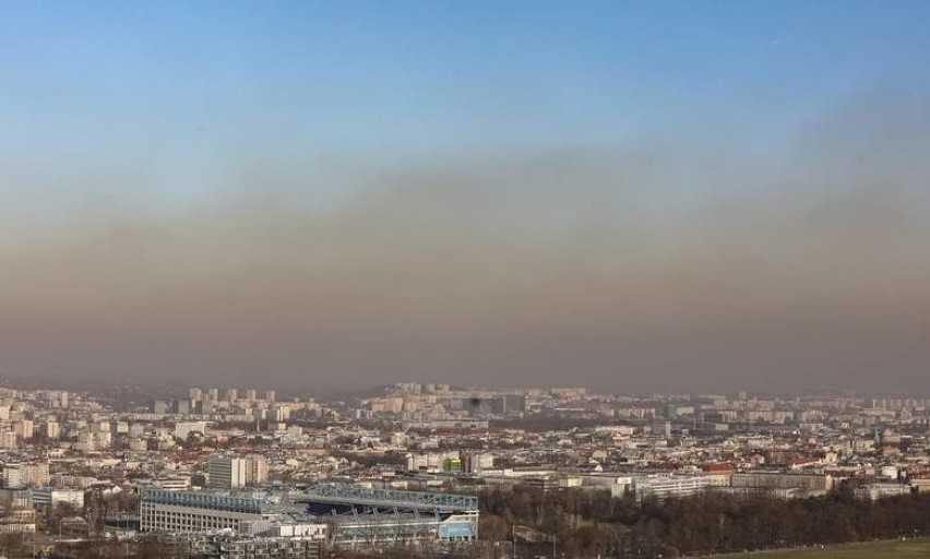 Smog nadal dusi Kraków oraz okoliczne miejscowości