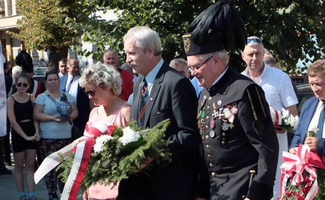 Bardzo uroczyście, na Skwerze Solidarności w Grudziądzu,  obchodzono 42. rocznicę  podpisania Porozumień Sierpniowych 1980 roku.