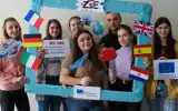 Erasmus Day w "ekonomiku". Uczniowie ZSE w Radomsku promują unijny program