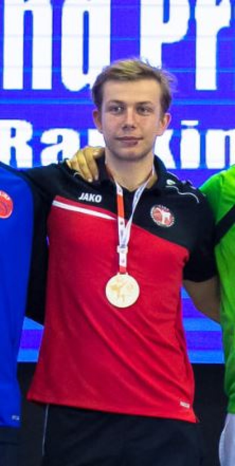 Dawid Sobkowiak powalczy o medal w kumite U-21