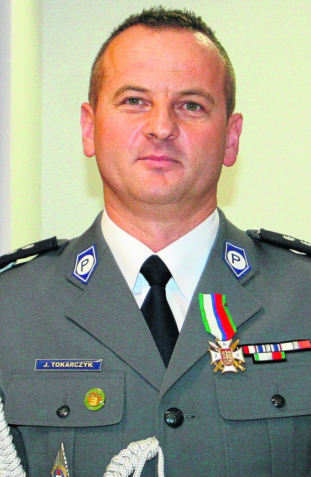 Tak jak zapowiadaliśmy, młodszy inspektor Jarosław Tokarczyk został komendantem miejskim policji w Nowym Sączu. Wczoraj objął  stanowisko.
