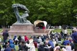  Koncerty Chopinowskie 2022 w Łazienkach Królewskich. Wielkie wydarzenie powróciło pod pomnik Chopina w Warszawie