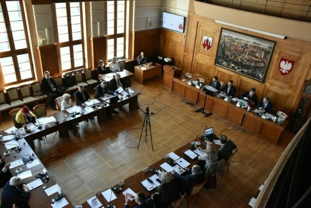 Kadencja obecnej Rady Miasta Malborka dobiega końca. Kogo zobaczymy w sali posiedzeń zdecydują wyborcy 7 kwietnia.