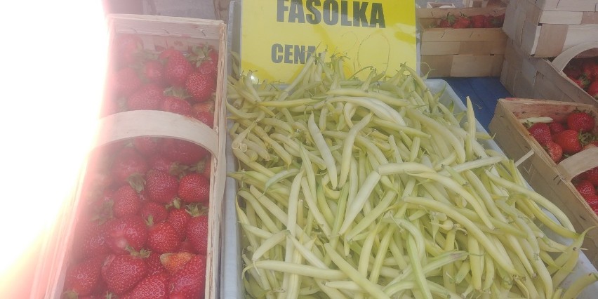 Na ryneczku w Gorzowie można kupić warzywa, owoce a także...