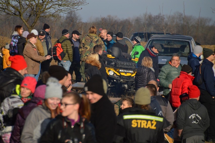 Rawicz. Morsy, kijkarze, druhowie OSP i Offroadowcy z Rawicza grają na poligonie z Wielką Orkiestrą Świątecznej Pomocy 2020! [ZDJĘCIA, FILM]