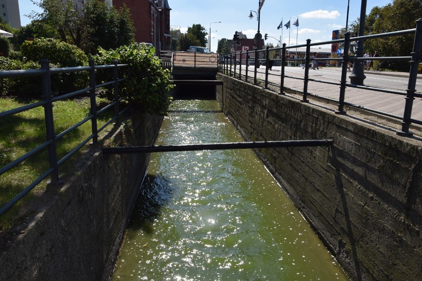 Podpatrzone. Woda w Kanale Juranda w Malborku nie płynęła, ale już płynie