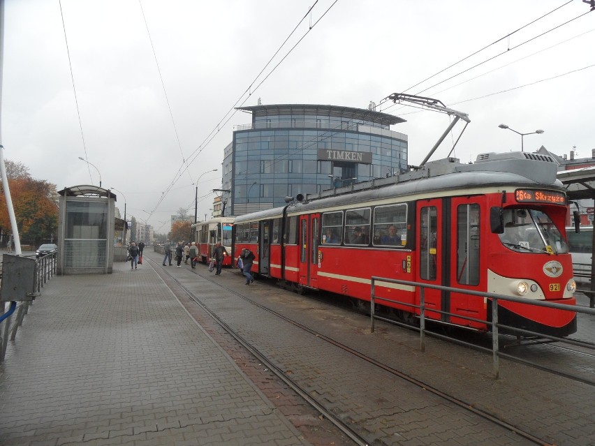 Sosnowiec: remont torów tramwajowych w centrum miasta powoduje zamieszanie [ZDJĘCIA]