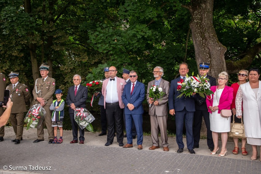 Patriotyczny Stargard z żołnierzami. Bogaty program obchodów Święta Wojska Polskiego. ZDJĘCIA