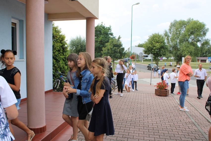 Rozpoczęcie roku szkolnego klas V-VIII, Szkoła Podstawowa w Zbąszyniu - 2 września 2019