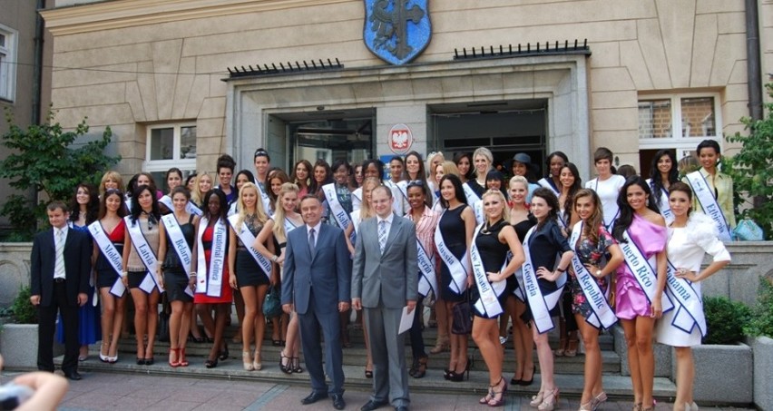Finalistki konkursu Miss Supranational 2011 odwiedzą Opole [ZDJĘCIA]