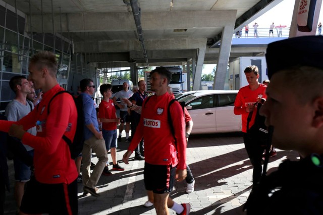 Filip Mroczyński spotkał się z piłkarzami reprezentacji Polski dzień przed meczem Polska - Chile w Poznaniu.

Strefa FIFA Fan Fest w Moskwie oficjalnie otwarta. W ceremonii udział wziął ambasador kibiców, Marcel Desailly
