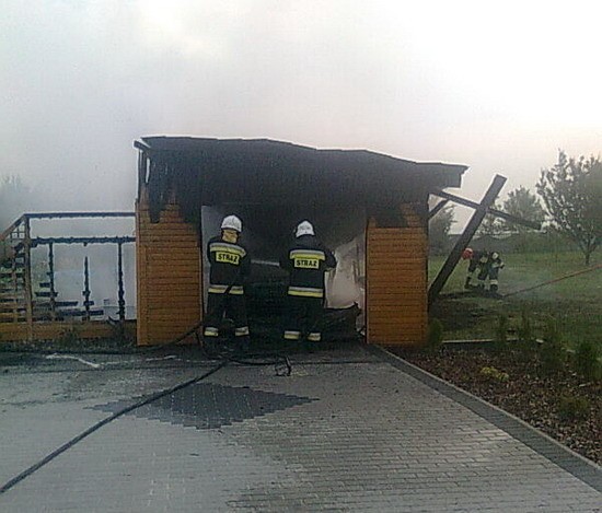 Pożar garażu w Broniszewicach