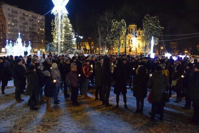 Częstochowa: Transmisja z pogrzebu prezydenta Pawła Adamowicza na Placu Biegańskiego