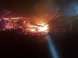 Groźny pożar na granicy powiatów nowosądeckiego i limanowskiego