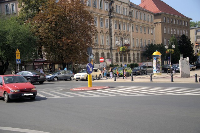 Skrzyżowanie ulic Korfantego - Krakowskiej - 1go Maja w Opolu,sierpień 2012