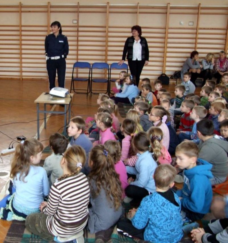 Policjanci odwiedzili szkoły w Nowym Duninowie, Łącku i Drobinie