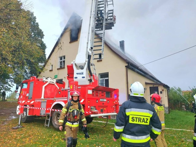 Pożar budynku mieszkalnego w Pustowie w gm. Kępice.