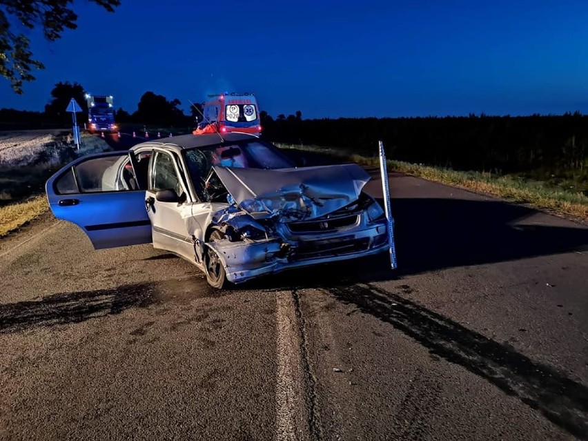 Tragiczny wypadek w Oborze. Nie żyje 26-letni kierowca