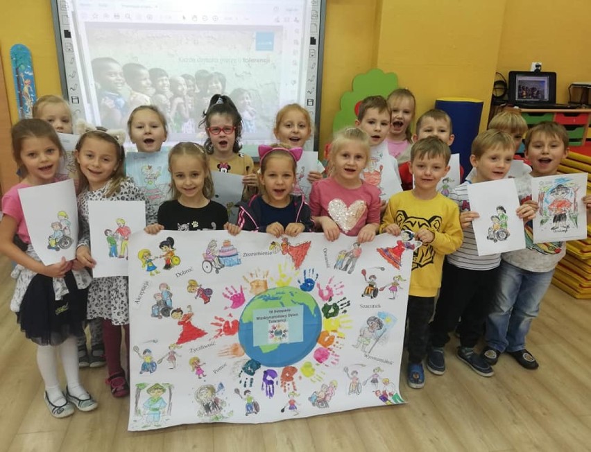 Przedszkolaki z Bieniądzic uczciły Światowy Dzień Tolerancji ZDJĘCIA
