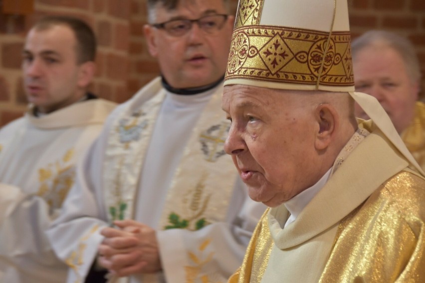 Bp Paweł Socha ma prawie 89 lat. Urodził się 10 stycznia...