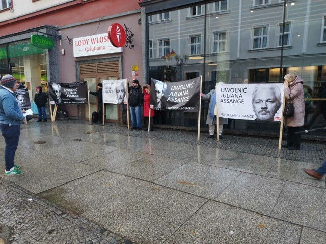 Wrocławianie protestują przeciwko ekstradycji Julianna Assange z Wielkiej Brytanii do USA