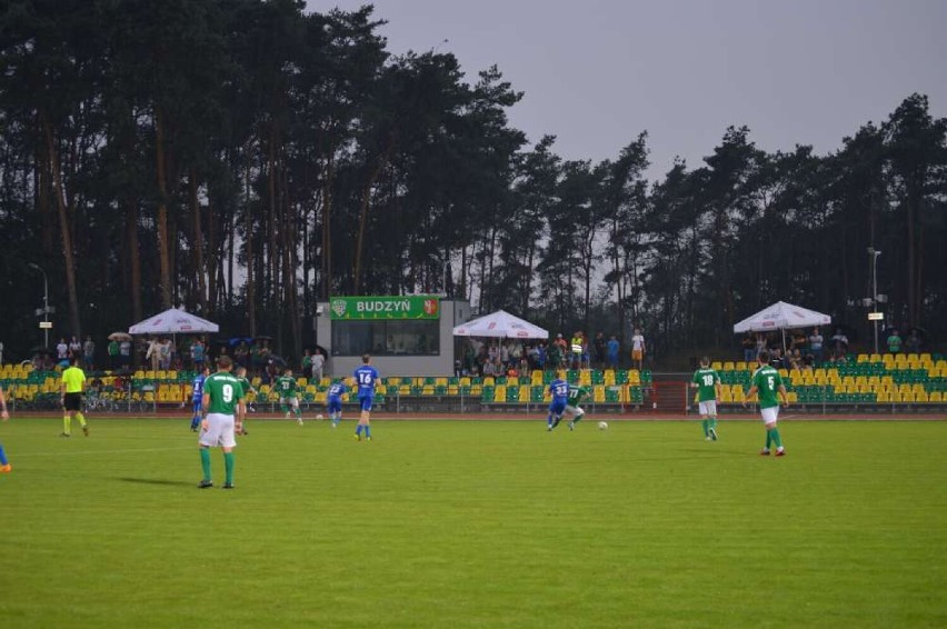  Bardzo ciężki mecz Kłosa Budzyń z Wełną Skoki 