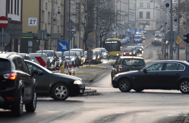 W Tarnowie jest już ponad 61 tysięcy samochodów osobowych. Na kolejnych slajdach w galerii prezentujemy, pojazdów jakich marek w mieście jest najwięcej