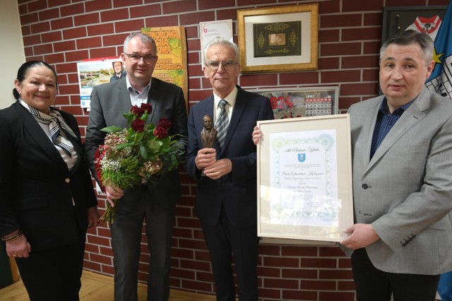Edward Kubisz, czyli pierwszy starosta powiatu pleszewskiego odebrał zasłużoną nagrodę im. Artura Szenica w Pleszewie
