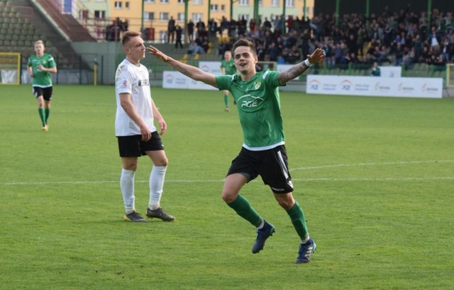 Po domowej wygranej z Gryfem Wejherowo 3:1 bełchatowianie zdołali awansować w tabeli na czwarte miejsce