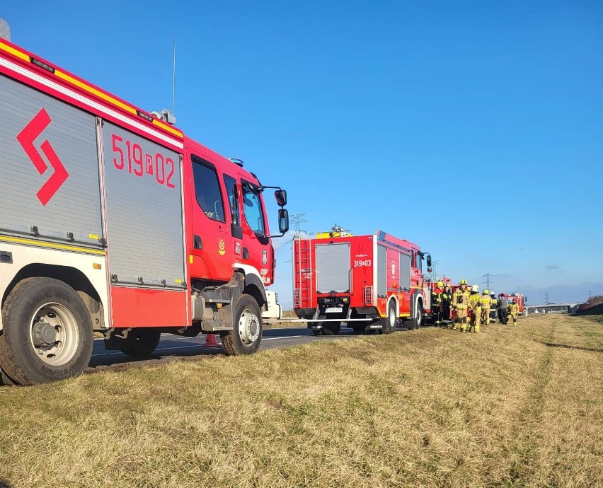 Jedna osoba poszkodowana w wypadku na autostradzie A2 w powiecie szamotulskim