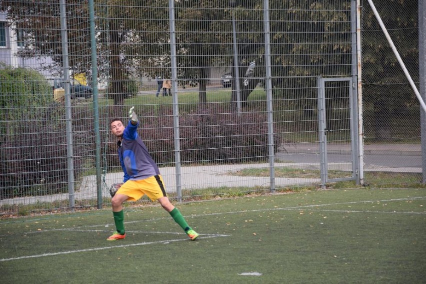 Sportowe zakończenie wakacji w Chodzieży: Czyli pływanie, tenis, piłka, siatkówka i rowery [FOTO]