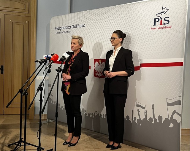 Małgorzata Golińska (z prawej) i Anna Trzeciakowska, panie wiceminister środowiska i klimatu, po spotkaniu w Szczecinku