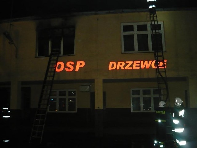 Pożar remizy w Drzewcach