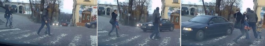 Wypadek na przejściu dla pieszych w Cieszynie. Matka uciekła z dzieckiem na rękach