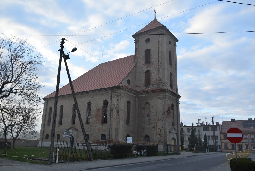 Trwa remont kościoła poewangelickiego w Zdunach za ponad 800 tys. zł [ZDJĘCIA + FILM]