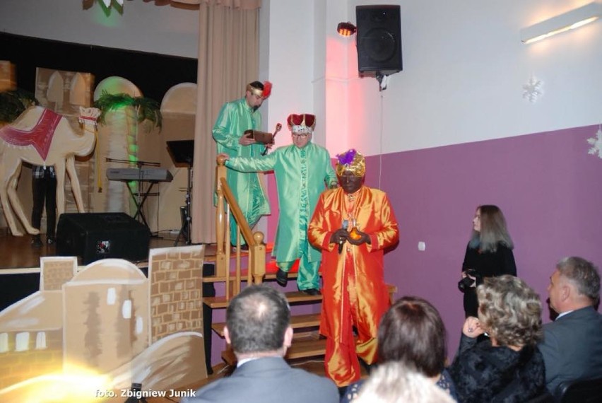 Jasełka "Bóg się rodzi" zgromadziły pełną widownię w Domu Kultury w Maszewie Lęborskim [ZDJĘCIA]