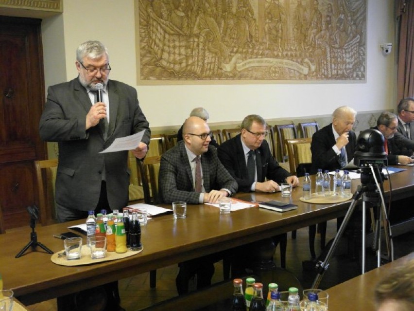 Likwidacja II LO w Wejherowie - sesja Rady Miasta [ZDJĘCIA]