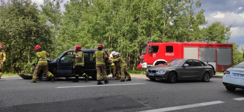 Kolizja na DK-6 w okolicach Leśnic. Sprawca ukarany mandatem