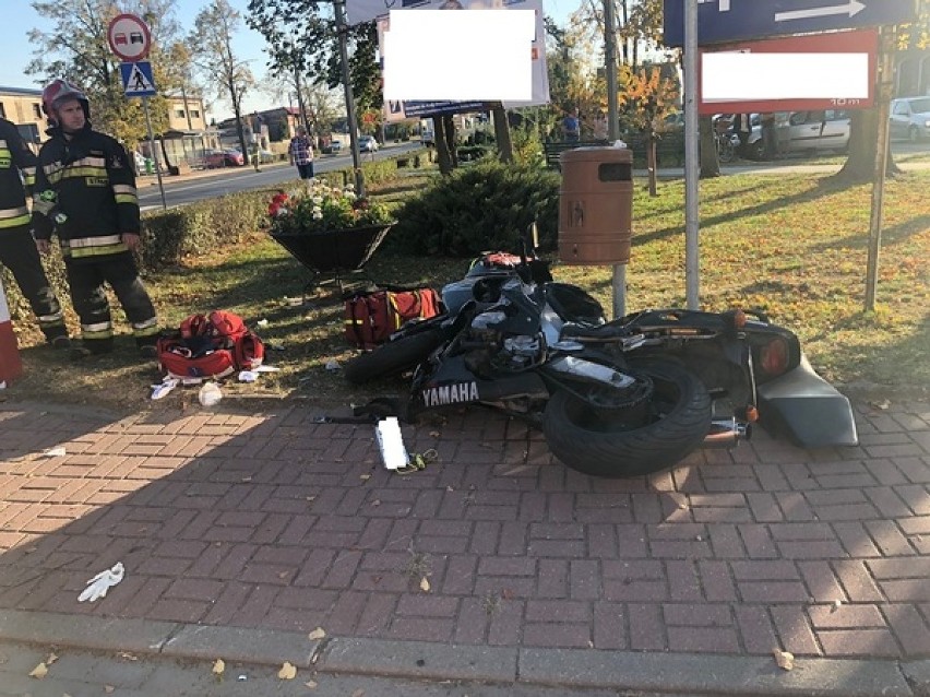 Zderzenie motocykla z osobówką. Policja podaje wstępne ustalenia  