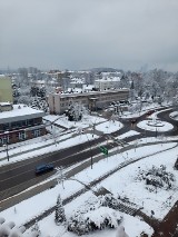 Zima powróciła do Jaworzna i na Śląsk na dobre. Opady śniegu są intensywne, miejscami pojawia się gołoledź, warunki drogowe trudne