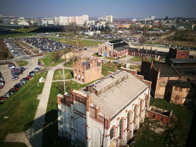 Widok z wieży widokowej Muzeum Śląskiego w Katowicach, kwiecień 2019