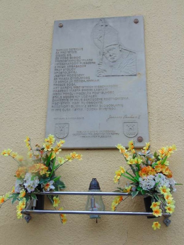Pleszew pamięta o Janie Pawle II - Honorowym Obywatelu MiG Pleszew