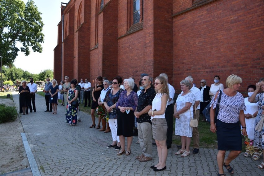 Setna rocznica "Cudu nad Wisłą". W Starej Kiszewie posadzono dęby upamiętniające mieszkańców walczących o wolną Polskę [ZDJĘCIA]