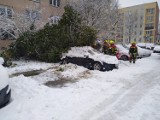 Fatalne warunki na drogach Małopolski zachodniej przyczyną kilku wypadków. Strażacy mieli ręce pełne roboty