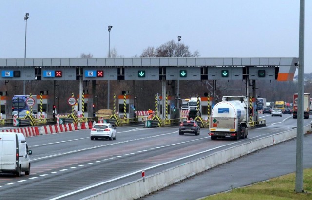 Aktualnie płatne odcinki państwowych autostrad to A2 Konin – Stryków oraz A4 Wrocław – Sośnica.
