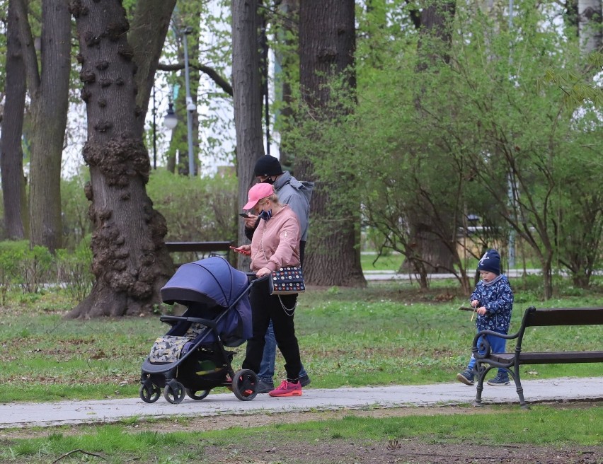 Poniedziałek 3 maja w Parku Tadeusza Kościuszki w Radomiu. Zobacz zdjęcia