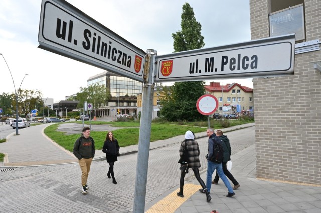 Fragment ulicy Silnicznej od Pelca do Paderewskiego będzie przejezdny dla samochodów, pojawią się też miejsca parkingowe.