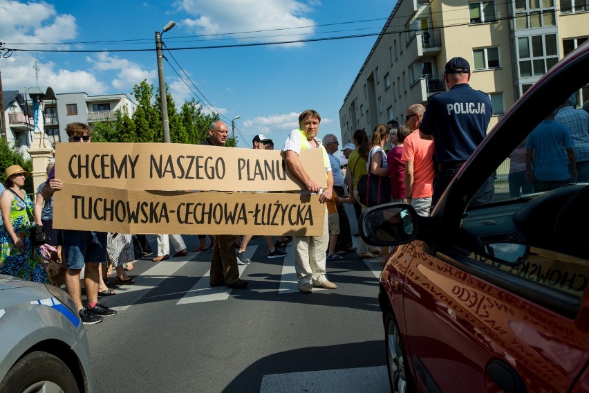 Mieszkańcy Piasków Wielkich protestują przeciwko zabudowie