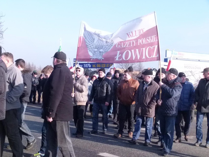 Rolnicza blokada w Łowiczu (Zdjęcia)