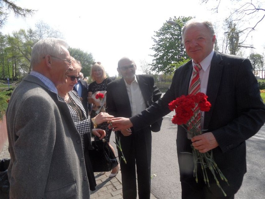 Święto Pracy w Jaworznie. SLD, WdJ i górnicy złożyli kwiaty w Byczynie i centrum